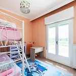 Elena's House Polistilon