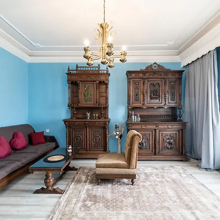 Elena's House